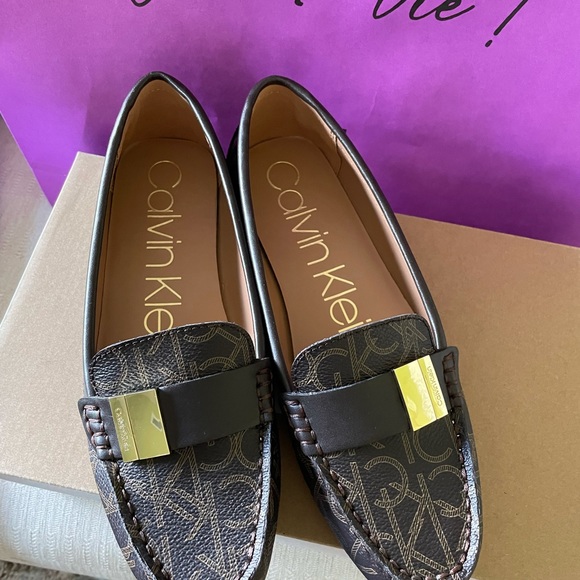 Shoes - Picture 3 of 3